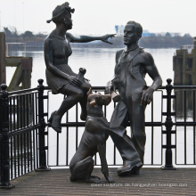 Kupfer Gartendeko Statuen Lebensgroße Bronzeskulptur von Dame und Hund